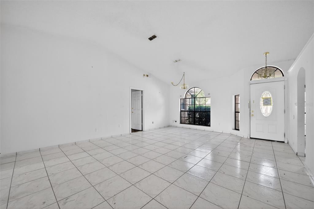 For Sale: $425,000 (4 beds, 2 baths, 2058 Square Feet)