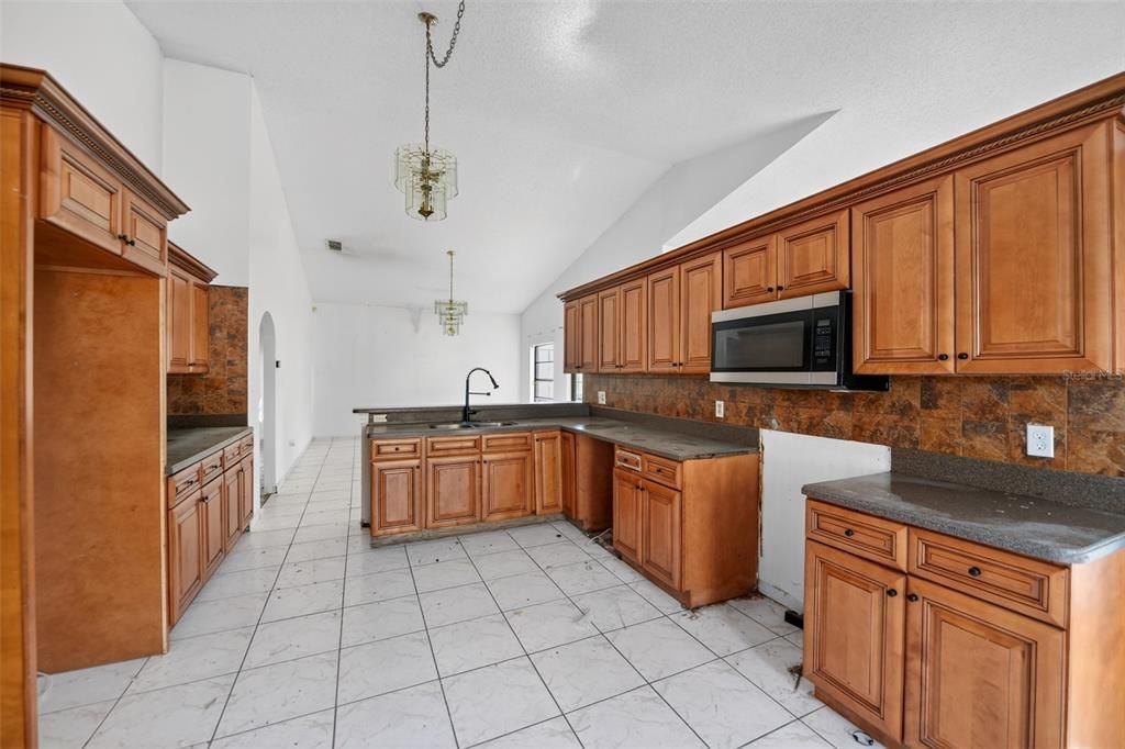 For Sale: $425,000 (4 beds, 2 baths, 2058 Square Feet)