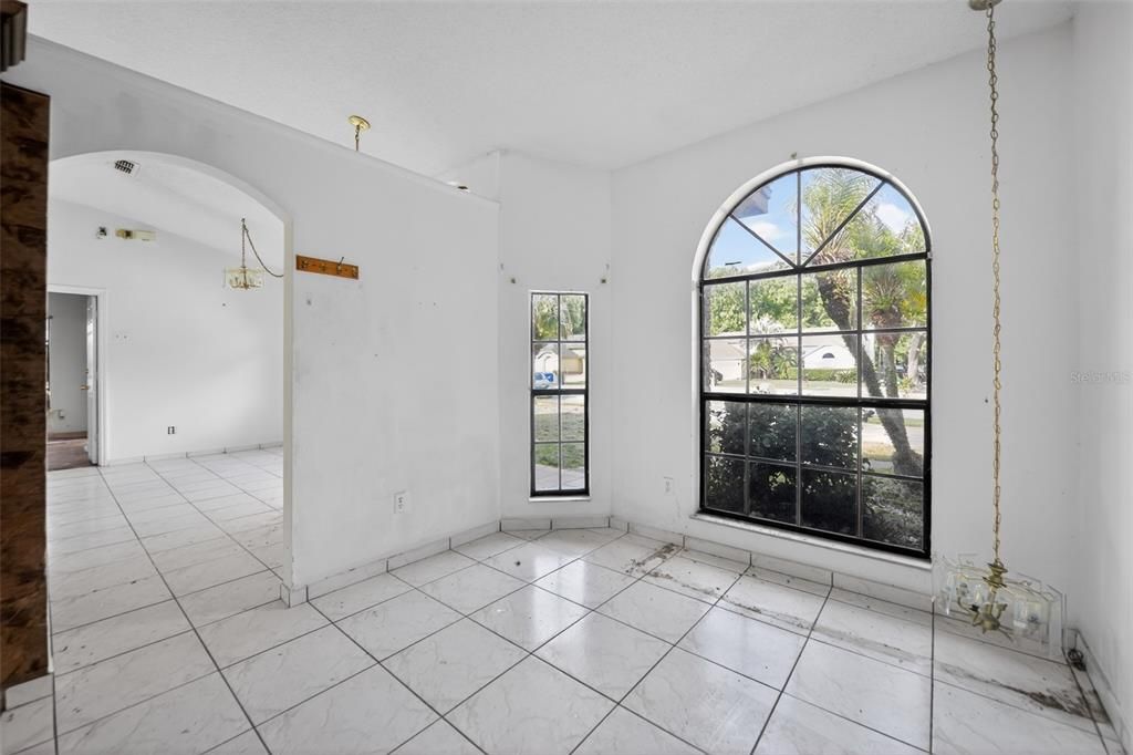For Sale: $425,000 (4 beds, 2 baths, 2058 Square Feet)