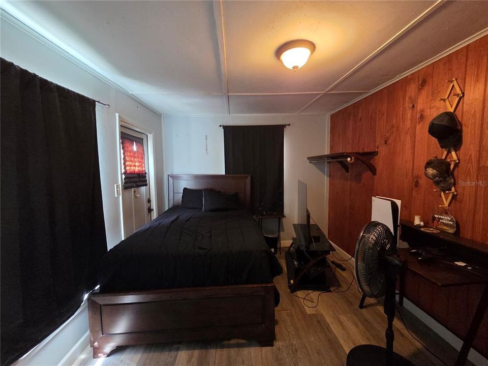 На продажу: $139,900 (3 спален, 1 ванн, 1356 Квадратных фут)