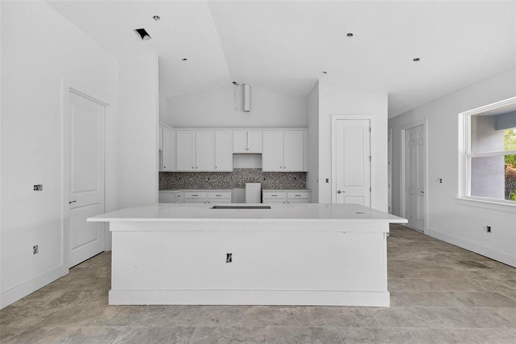 For Sale: $274,900 (3 beds, 2 baths, 2042 Square Feet)
