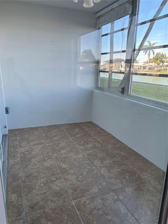 For Rent: $2,000 (1 beds, 1 baths, 815 Square Feet)