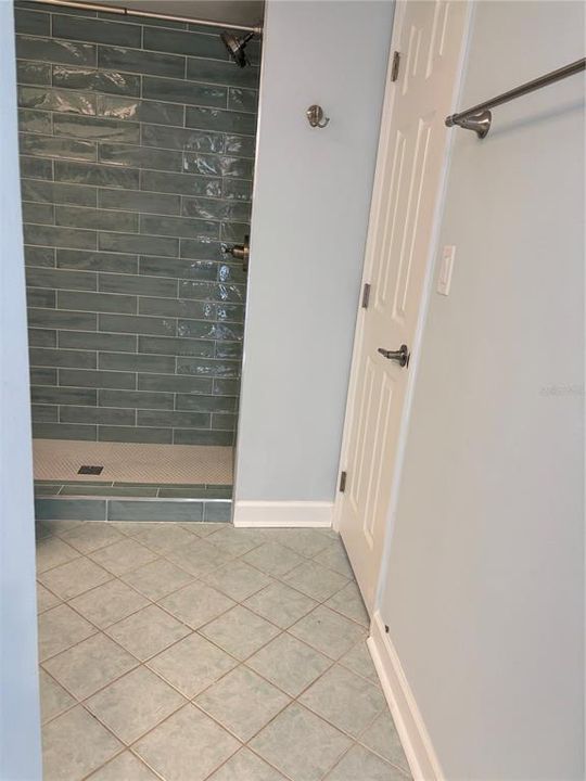 For Rent: $2,000 (1 beds, 1 baths, 815 Square Feet)