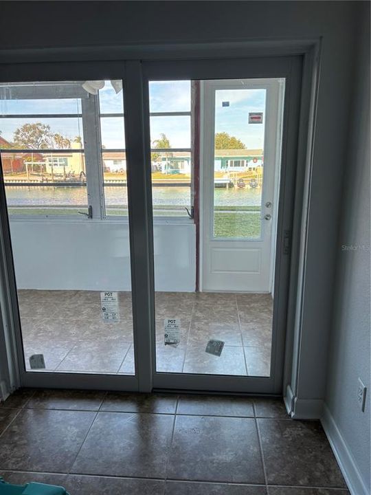 For Rent: $2,000 (1 beds, 1 baths, 815 Square Feet)