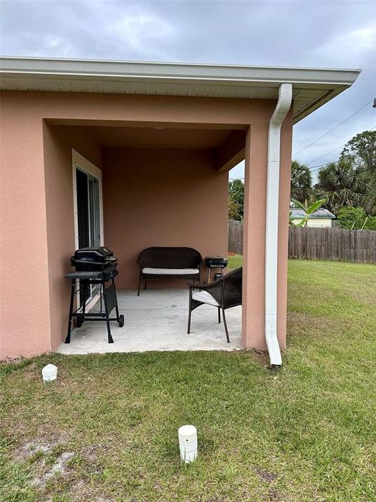 For Rent: $2,250 (4 beds, 2 baths, 1830 Square Feet)