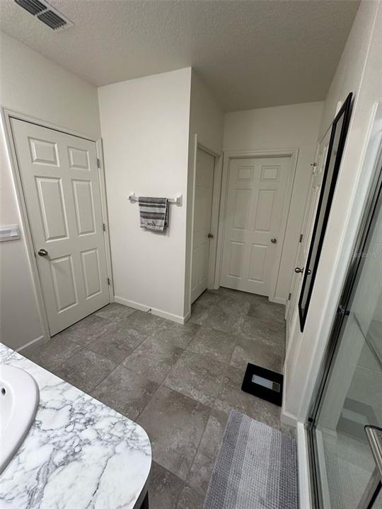 For Rent: $2,250 (4 beds, 2 baths, 1830 Square Feet)