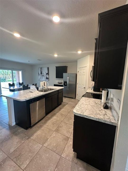 For Rent: $2,250 (4 beds, 2 baths, 1830 Square Feet)