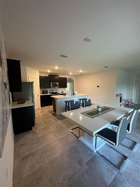 For Rent: $2,250 (4 beds, 2 baths, 1830 Square Feet)