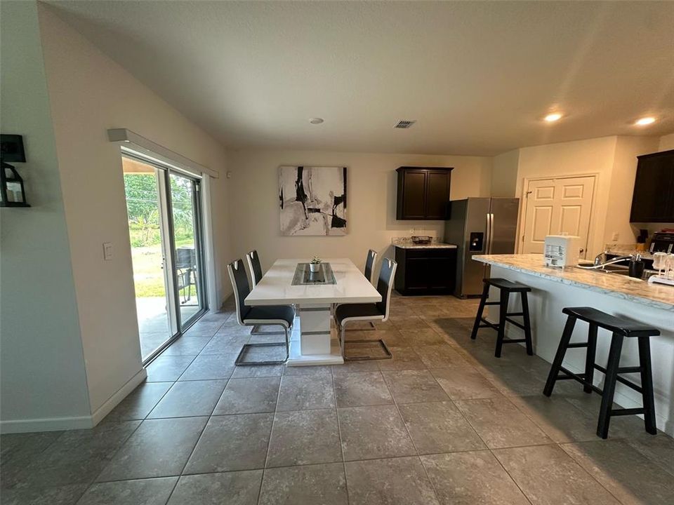 For Rent: $2,250 (4 beds, 2 baths, 1830 Square Feet)