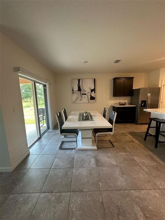 For Rent: $2,250 (4 beds, 2 baths, 1830 Square Feet)