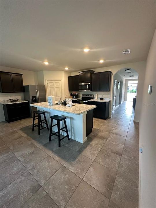 For Rent: $2,250 (4 beds, 2 baths, 1830 Square Feet)