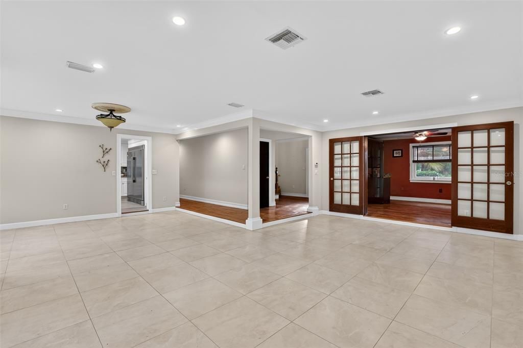 For Sale: $574,900 (5 beds, 4 baths, 3830 Square Feet)