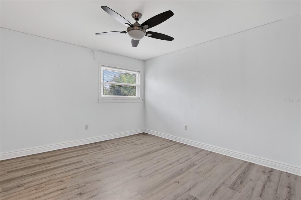 For Sale: $574,900 (5 beds, 4 baths, 3830 Square Feet)