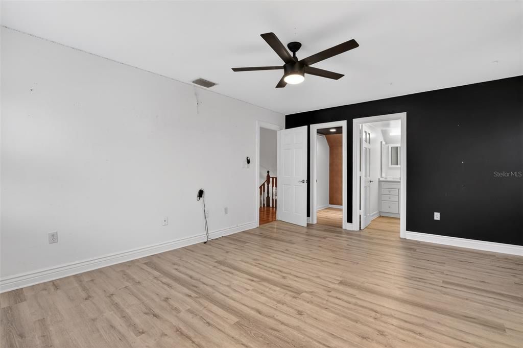 For Sale: $574,900 (5 beds, 4 baths, 3830 Square Feet)