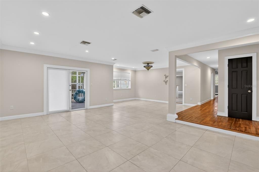 For Sale: $574,900 (5 beds, 4 baths, 3830 Square Feet)