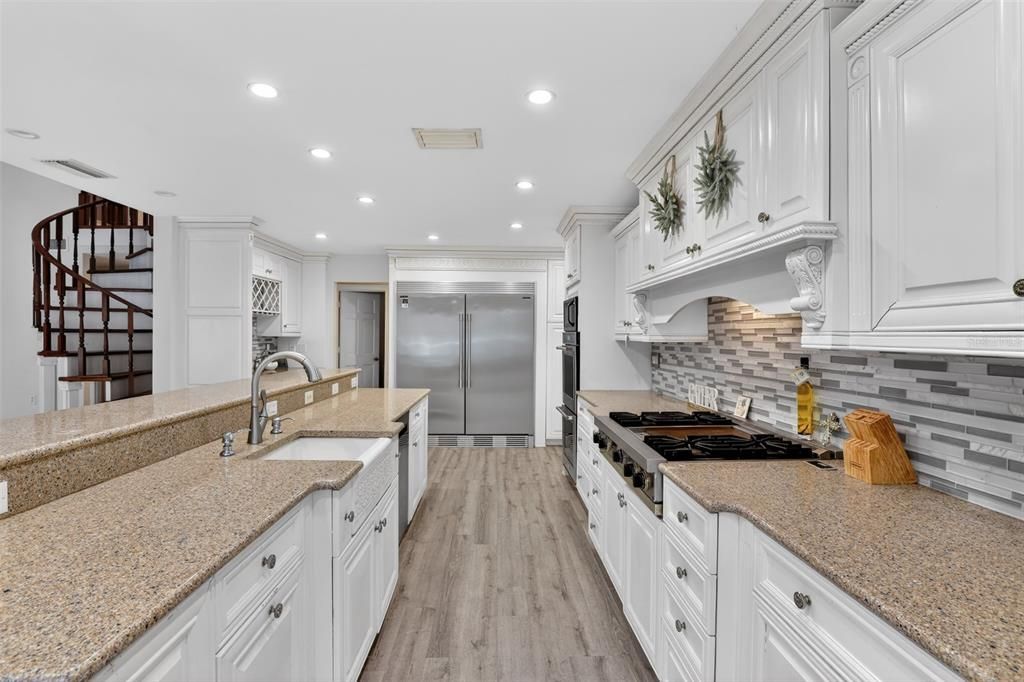 For Sale: $574,900 (5 beds, 4 baths, 3830 Square Feet)