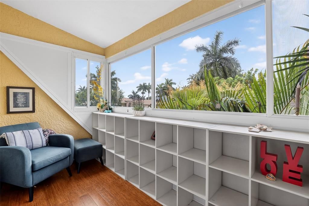 For Sale: $574,900 (5 beds, 4 baths, 3830 Square Feet)