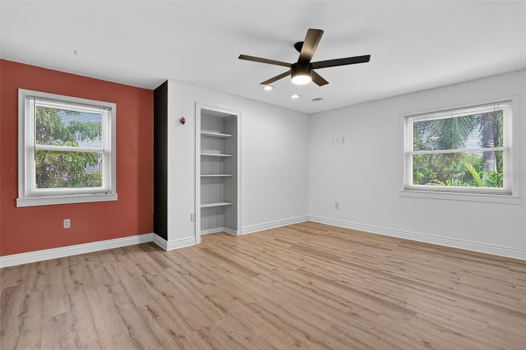For Sale: $574,900 (5 beds, 4 baths, 3830 Square Feet)