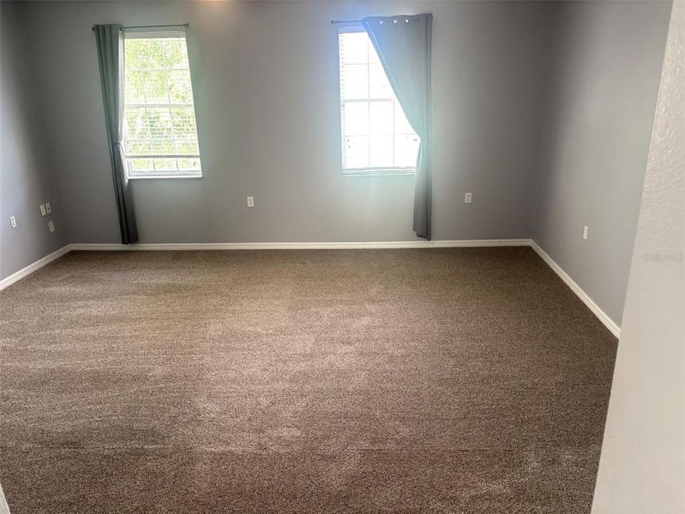 En Renta: $2,950 (3 camas, 2 baños, 2410 Pies cuadrados)
