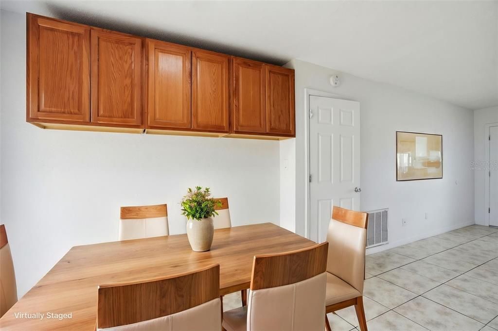 For Sale: $195,000 (3 beds, 1 baths, 1040 Square Feet)