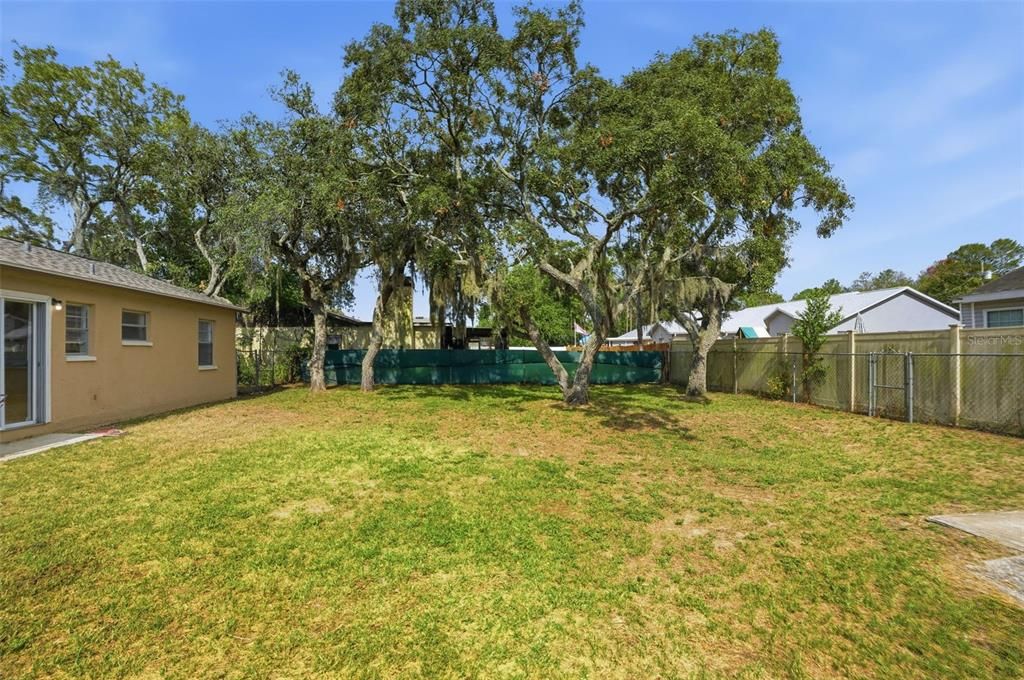 For Sale: $195,000 (3 beds, 1 baths, 1040 Square Feet)