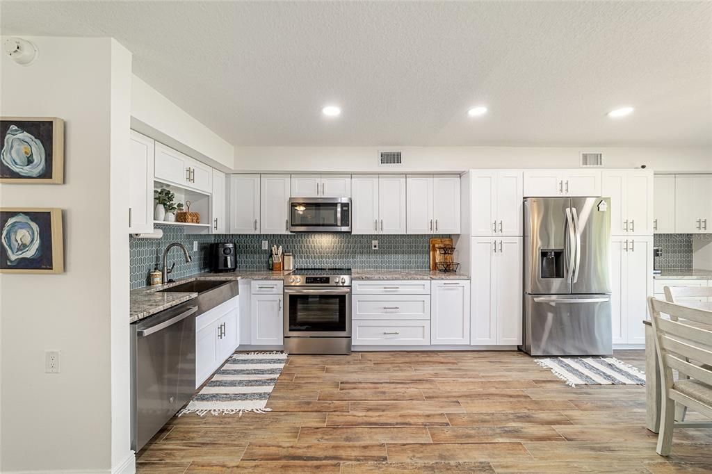 For Sale: $239,900 (3 beds, 2 baths, 1785 Square Feet)