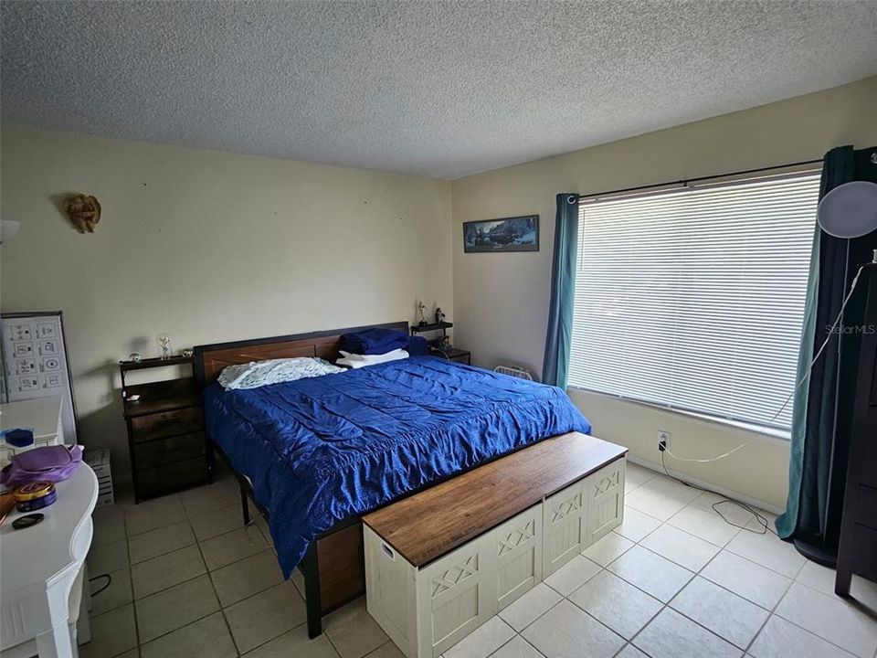 For Sale: $97,000 (1 beds, 1 baths, 739 Square Feet)