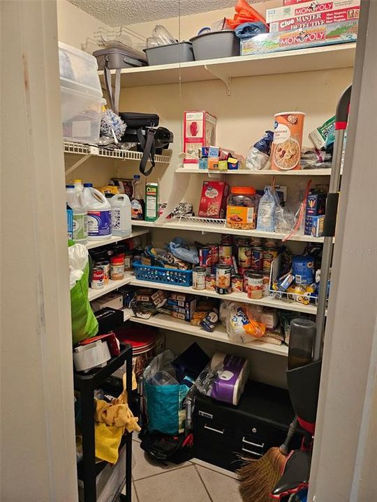 For Sale: $97,000 (1 beds, 1 baths, 739 Square Feet)