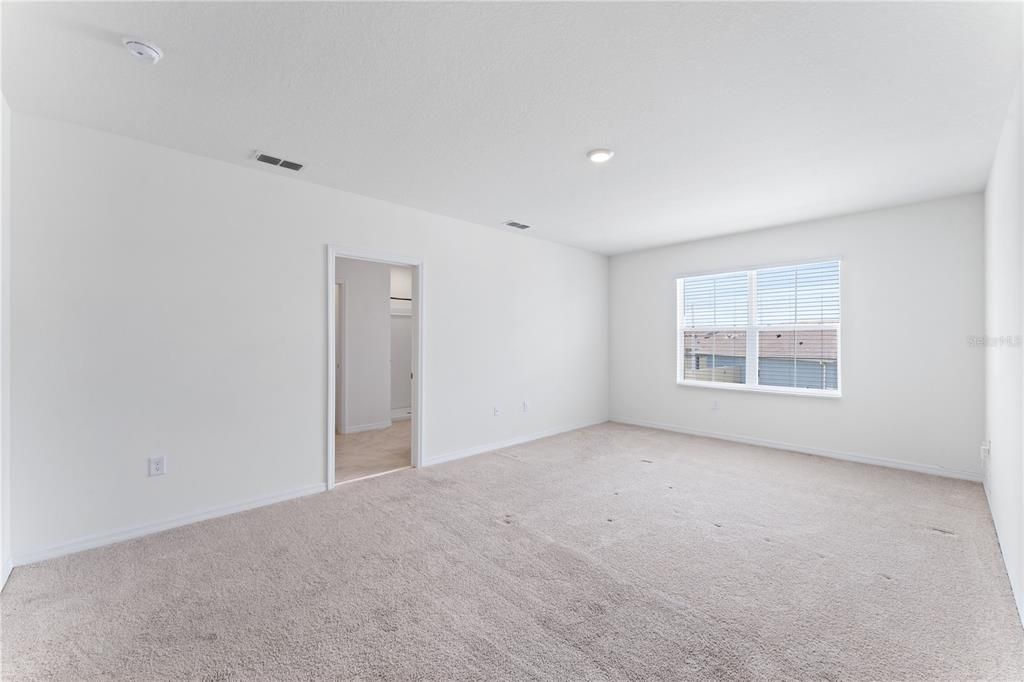For Rent: $2,850 (5 beds, 3 baths, 2670 Square Feet)
