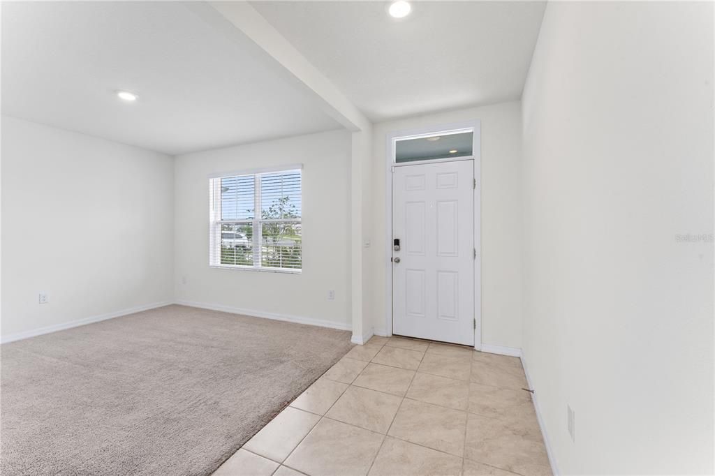 For Rent: $2,850 (5 beds, 3 baths, 2670 Square Feet)