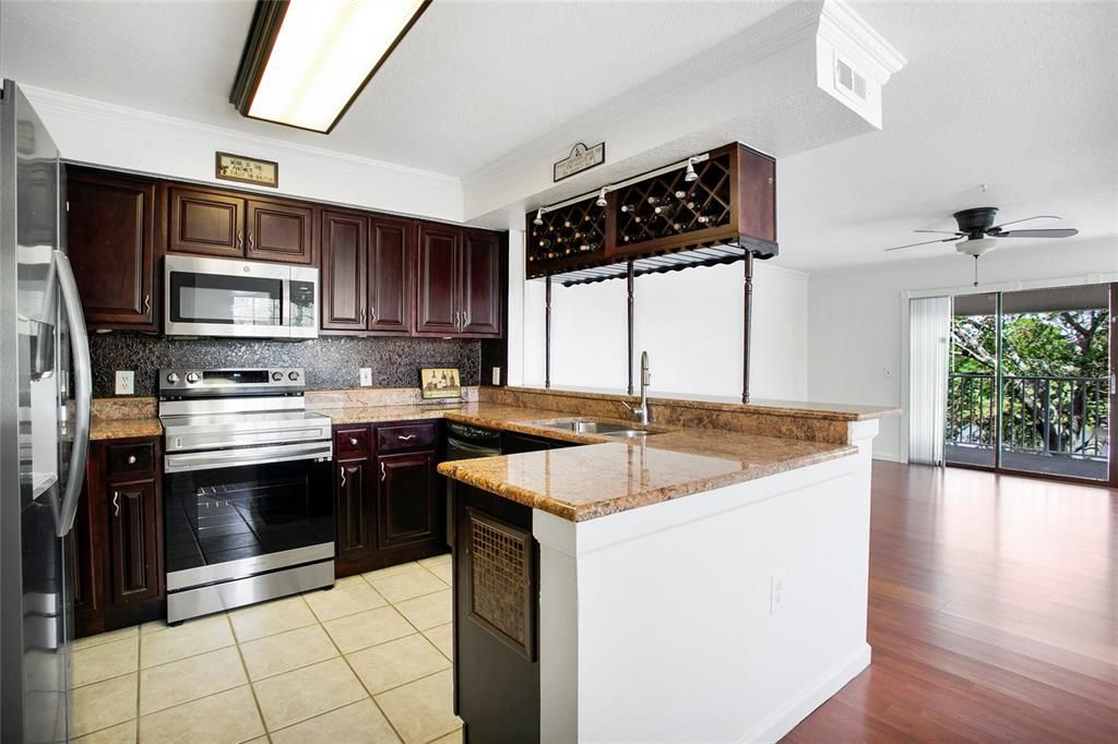For Rent: $1,950 (2 beds, 2 baths, 1288 Square Feet)