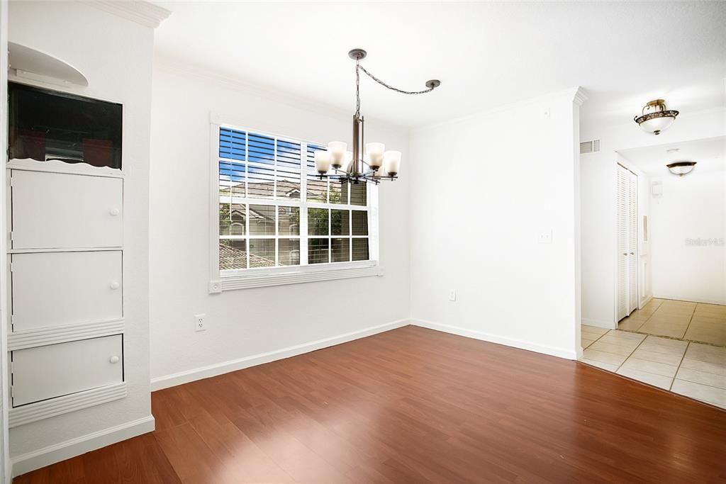 For Rent: $1,950 (2 beds, 2 baths, 1288 Square Feet)