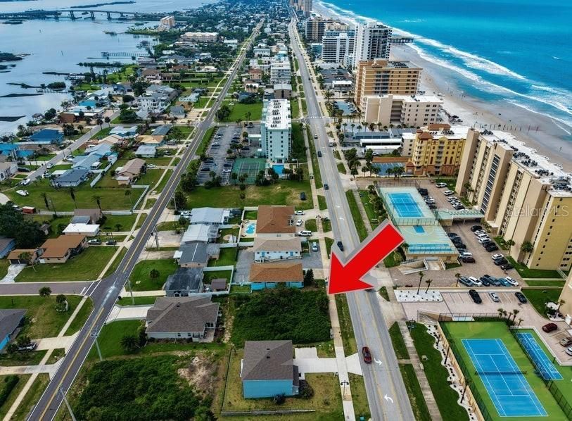 На продажу: $289,000 (0.18 acres)
