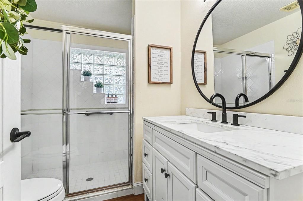 En Venta: $450,000 (3 camas, 2 baños, 2132 Pies cuadrados)