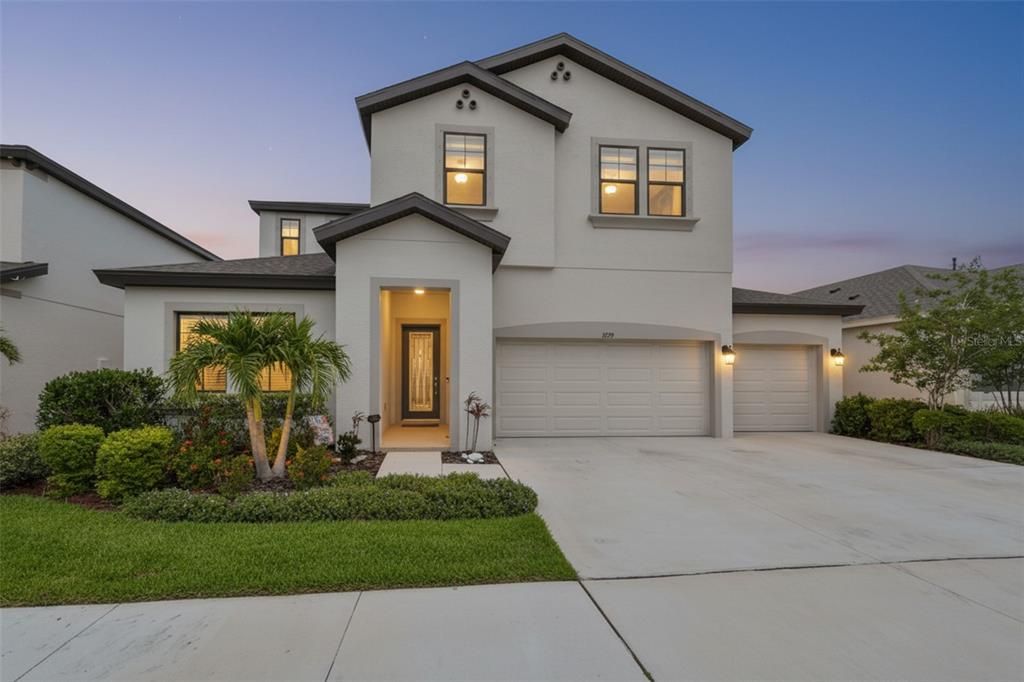 For Sale: $875,000 (6 beds, 4 baths, 3609 Square Feet)