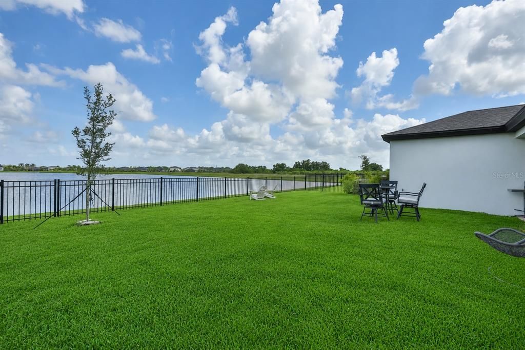 For Sale: $875,000 (6 beds, 4 baths, 3609 Square Feet)