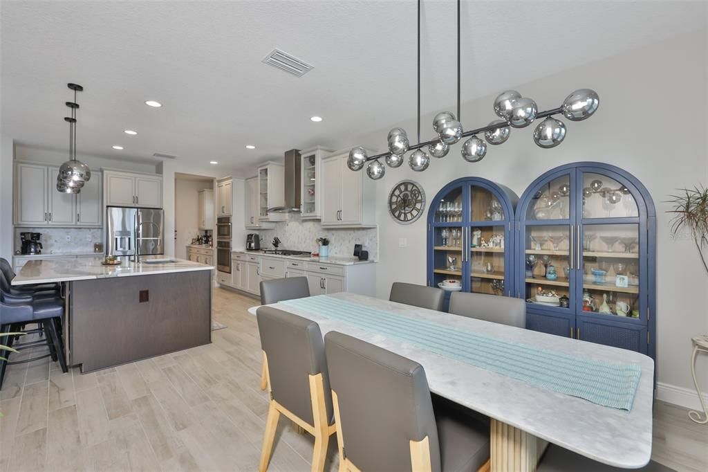 For Sale: $875,000 (6 beds, 4 baths, 3609 Square Feet)