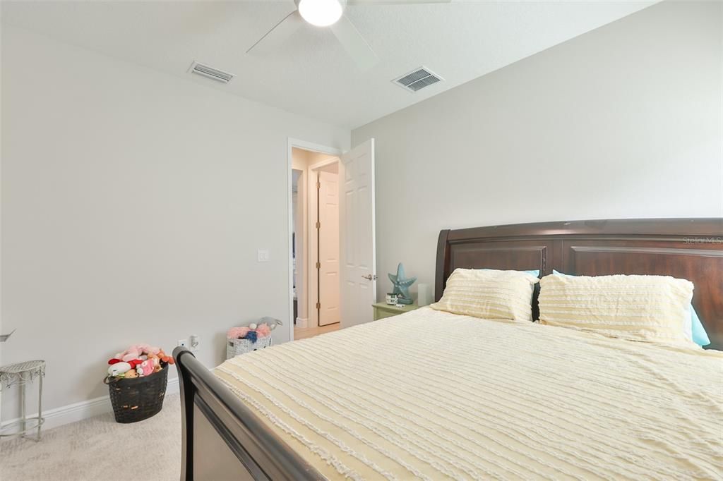 For Sale: $875,000 (6 beds, 4 baths, 3609 Square Feet)
