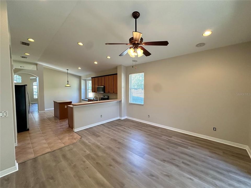 For Rent: $2,400 (3 beds, 2 baths, 2020 Square Feet)