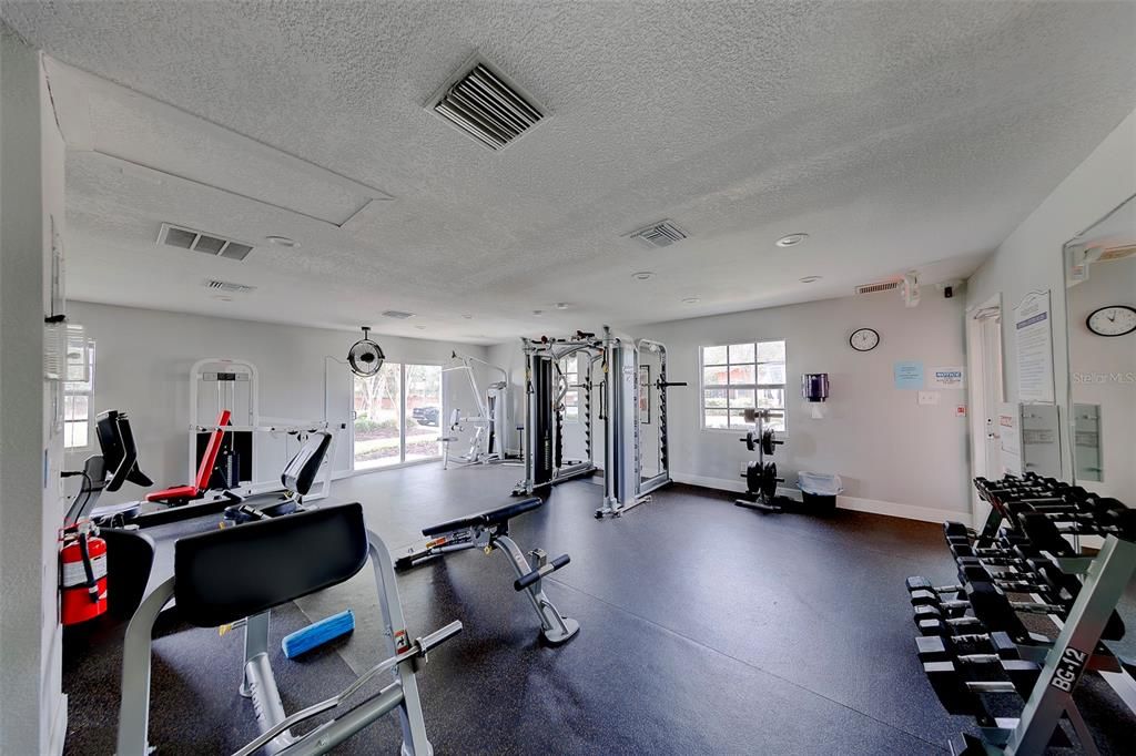 For Rent: $1,900 (1 beds, 1 baths, 823 Square Feet)
