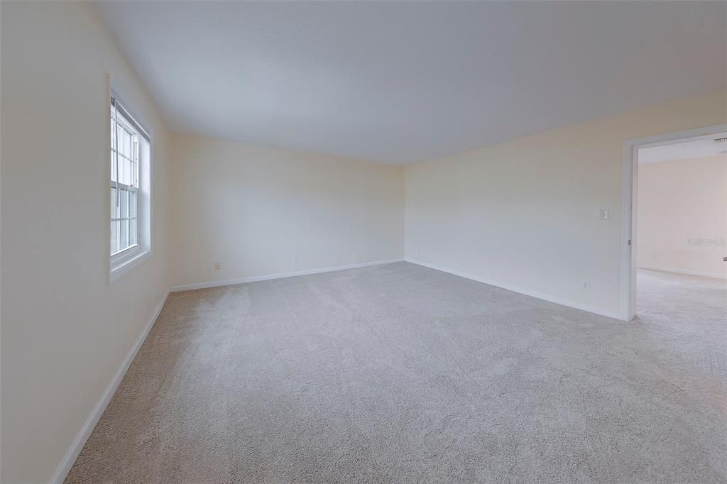 For Rent: $1,900 (1 beds, 1 baths, 823 Square Feet)