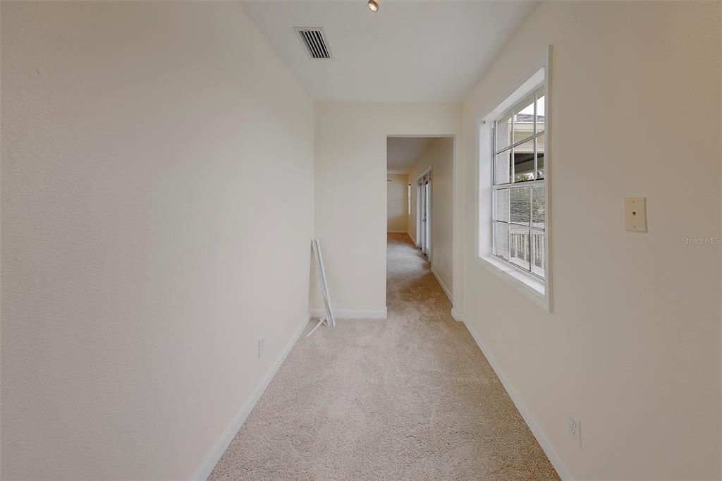 For Rent: $1,900 (1 beds, 1 baths, 823 Square Feet)