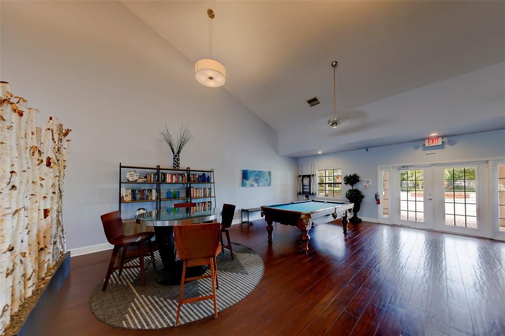 For Rent: $1,900 (1 beds, 1 baths, 823 Square Feet)