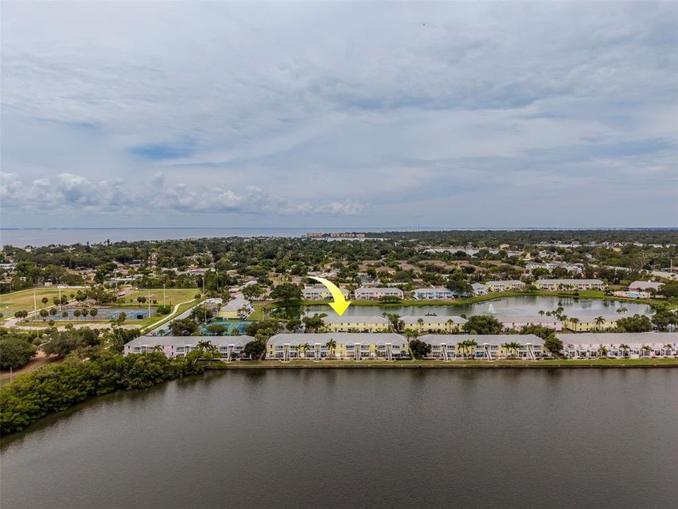 For Rent: $1,900 (1 beds, 1 baths, 823 Square Feet)