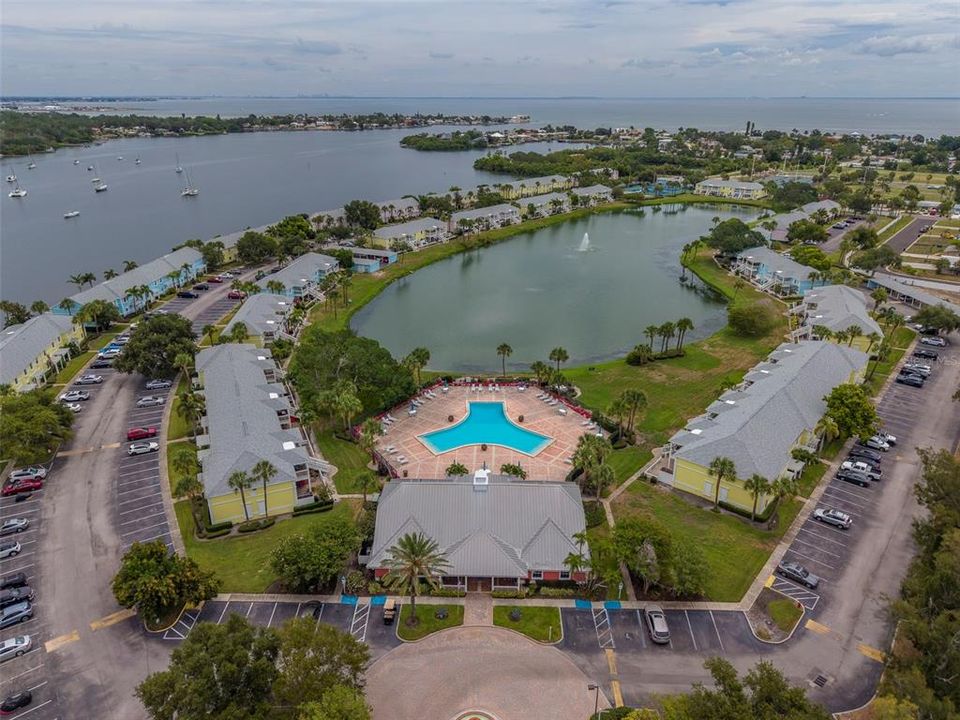 For Rent: $1,900 (1 beds, 1 baths, 823 Square Feet)