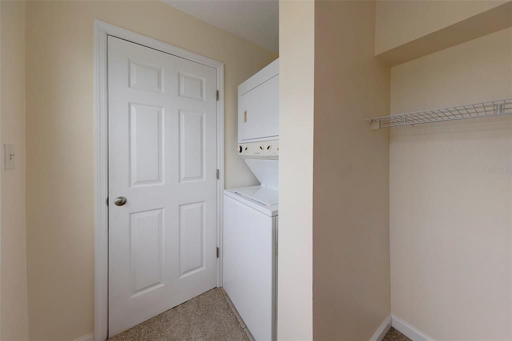 For Rent: $1,900 (1 beds, 1 baths, 823 Square Feet)