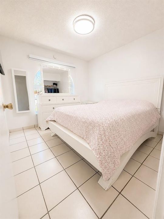 En Venta: $590,000 (3 camas, 2 baños, 1107 Pies cuadrados)