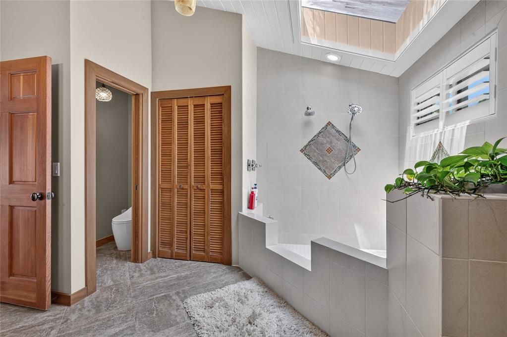 For Sale: $1,499,000 (4 beds, 4 baths, 4752 Square Feet)