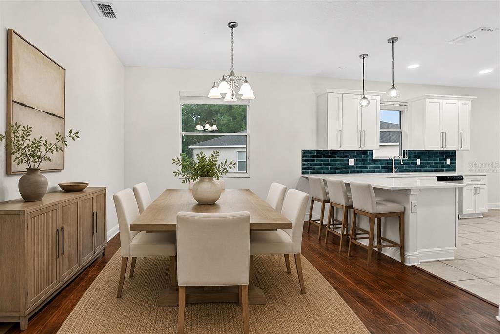 En Venta: $369,000 (3 camas, 2 baños, 1691 Pies cuadrados)