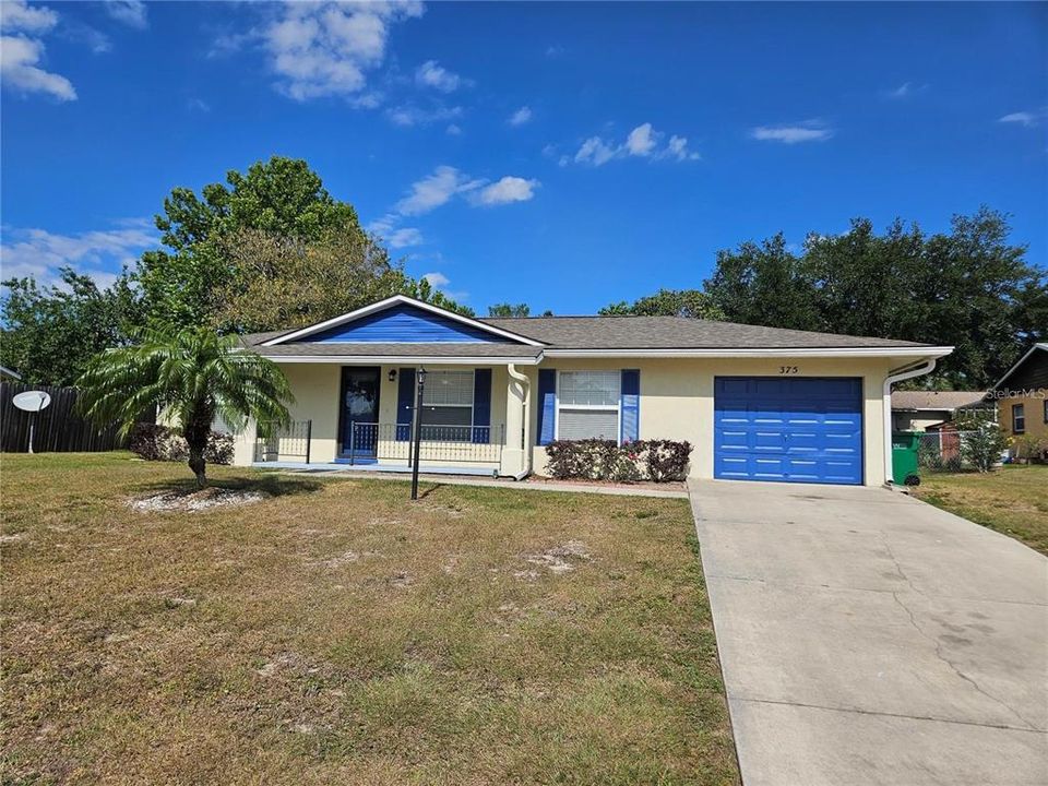 For Rent: $1,950 (3 beds, 2 baths, 1370 Square Feet)